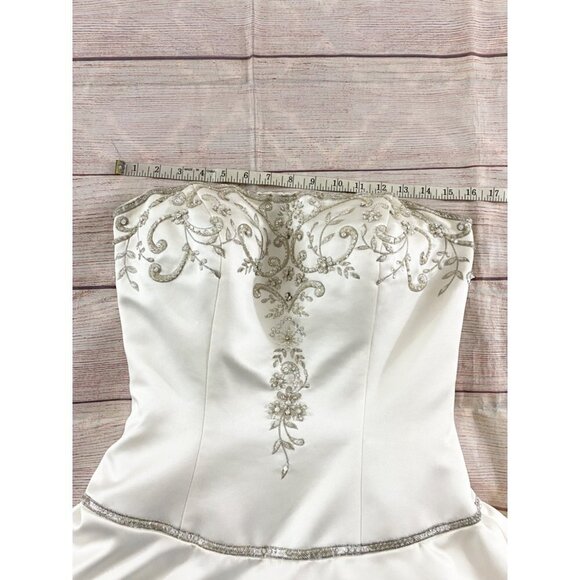 Casablanca Bridal Strapless Embroidered Satin Wedding Dress - Medium - Picture 9 of 15